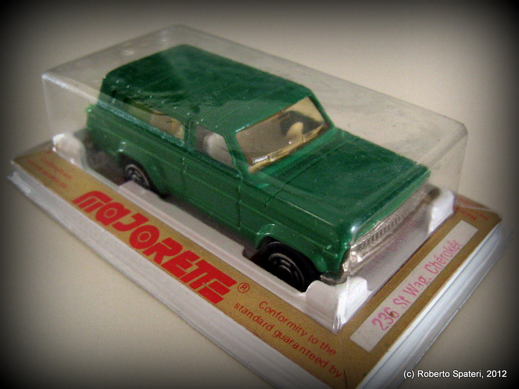 Majorette Jeep Cherokee Chief (n.236)